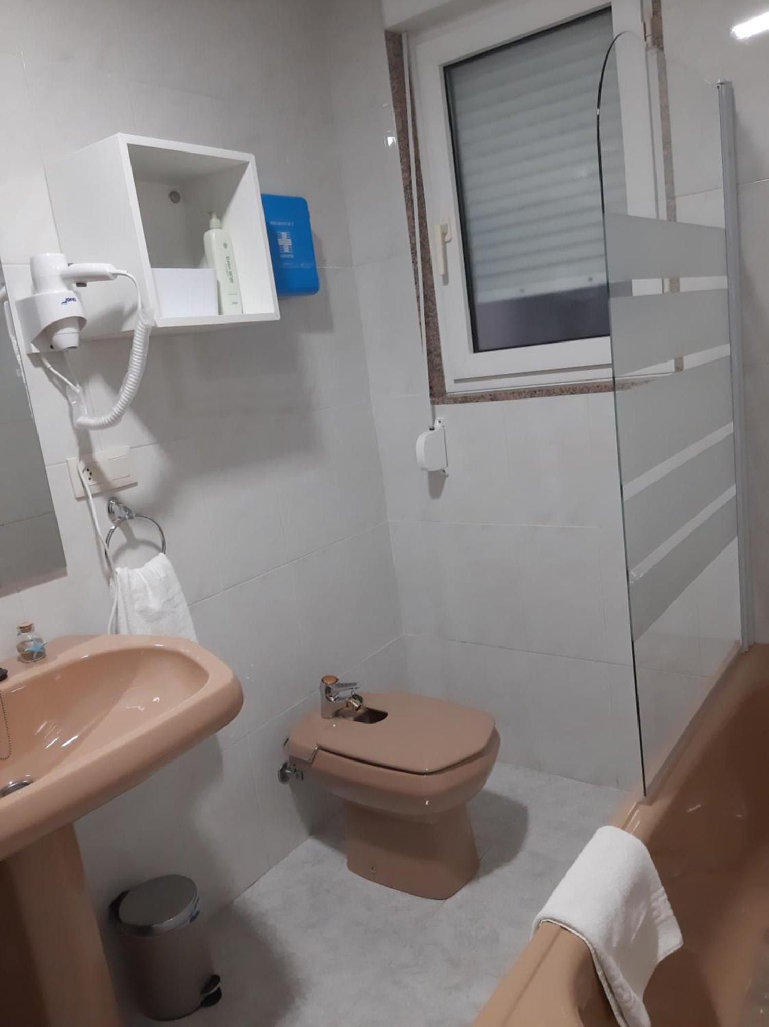 Apartamento Elena Centrico Con Wifi Onís Kültér fotó