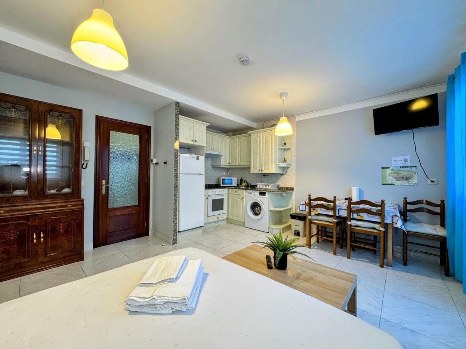 Apartamento Elena Centrico Con Wifi Onís Kültér fotó